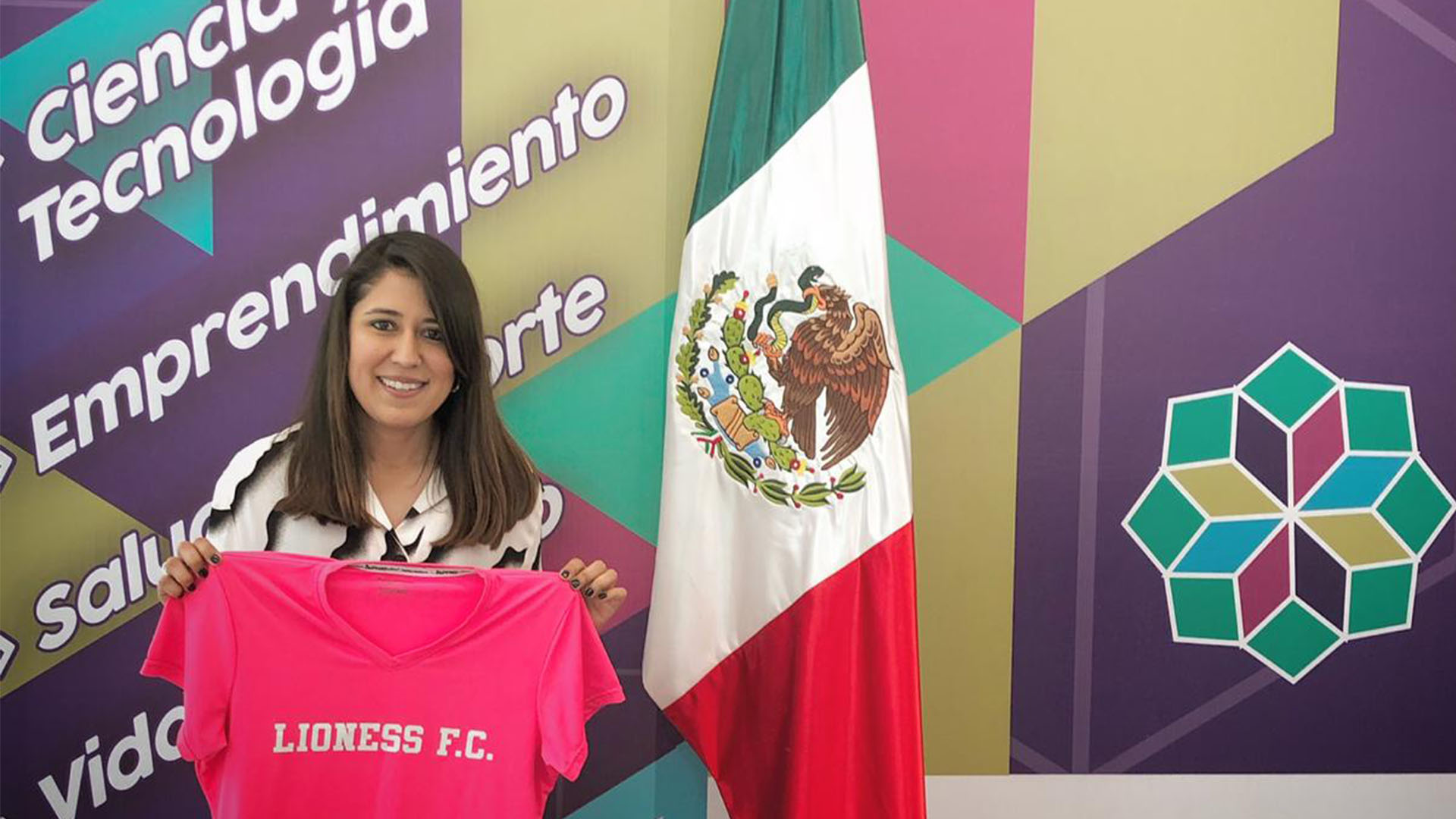 Reconocen a EXATEC por impulsar fútbol femenil 