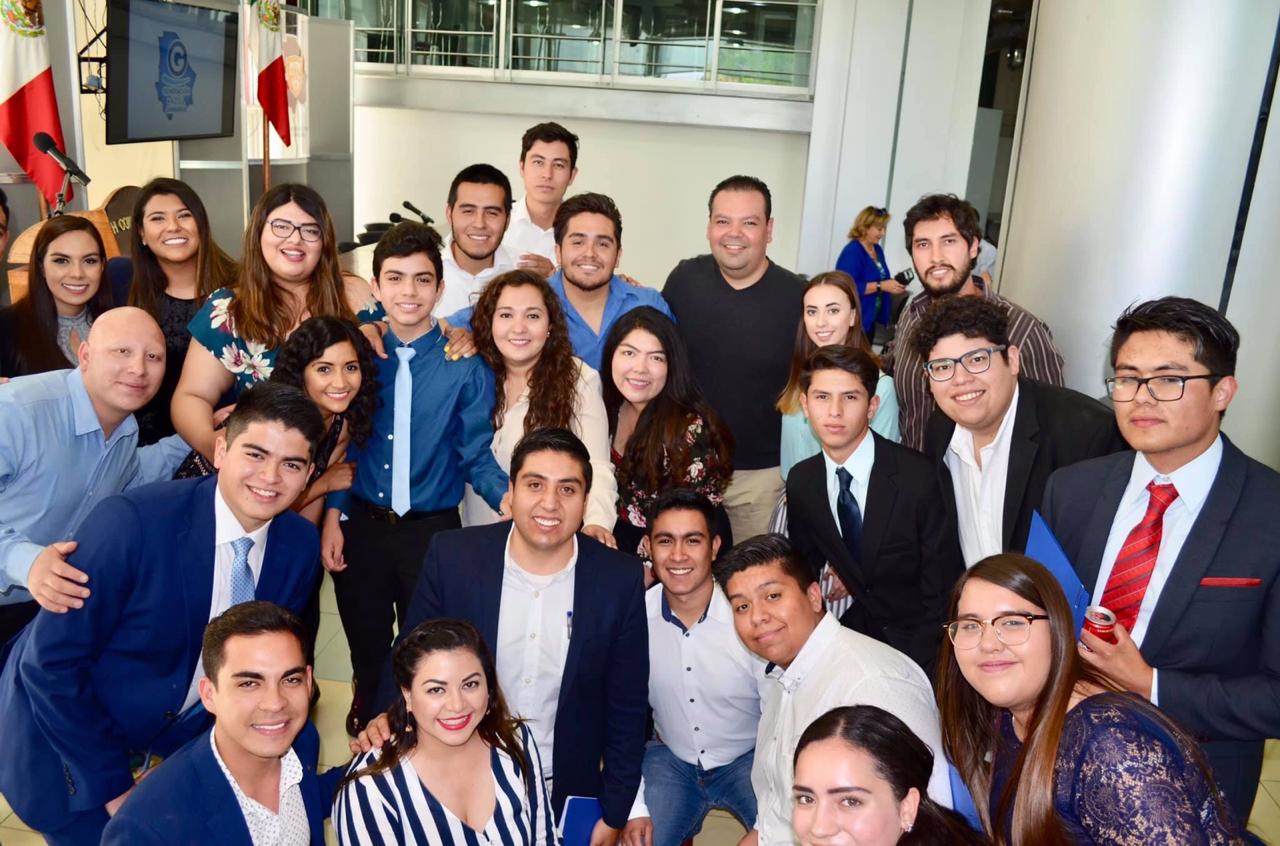 Grupo de jóvenes elegidos para Generación Azul