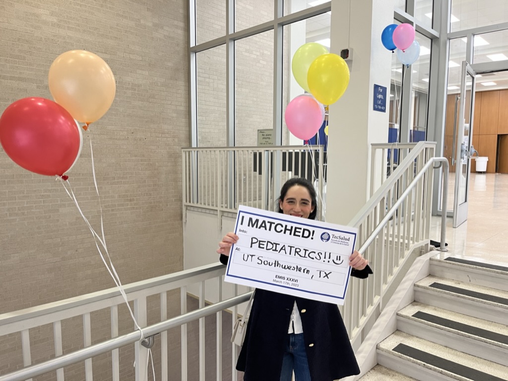 Arely Flores, egresada de Medicina del Tec CCM