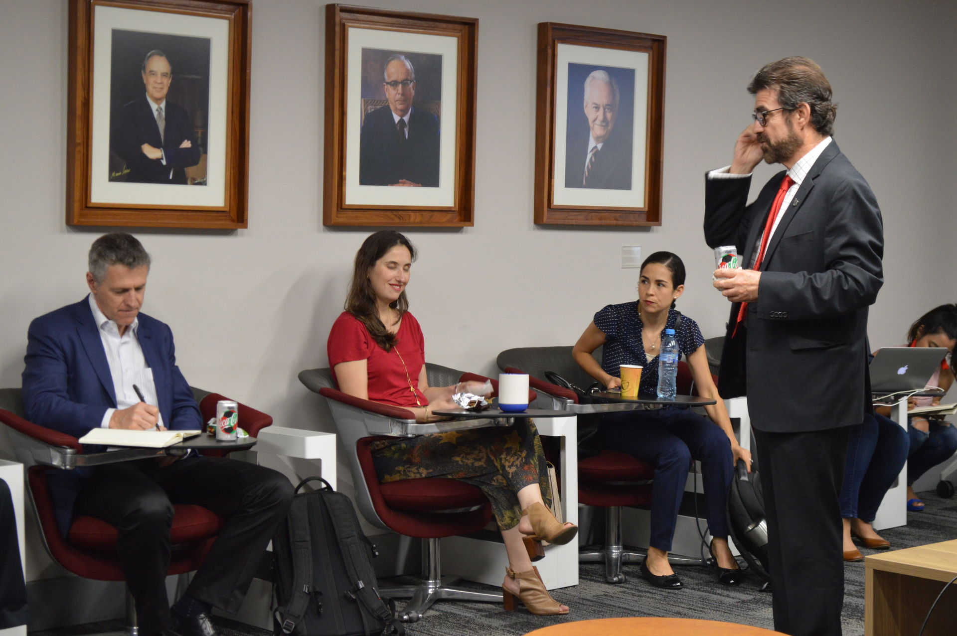 Responsables de Coca-Cola Company y Fundación FEMSA durante presentación de la EIC.