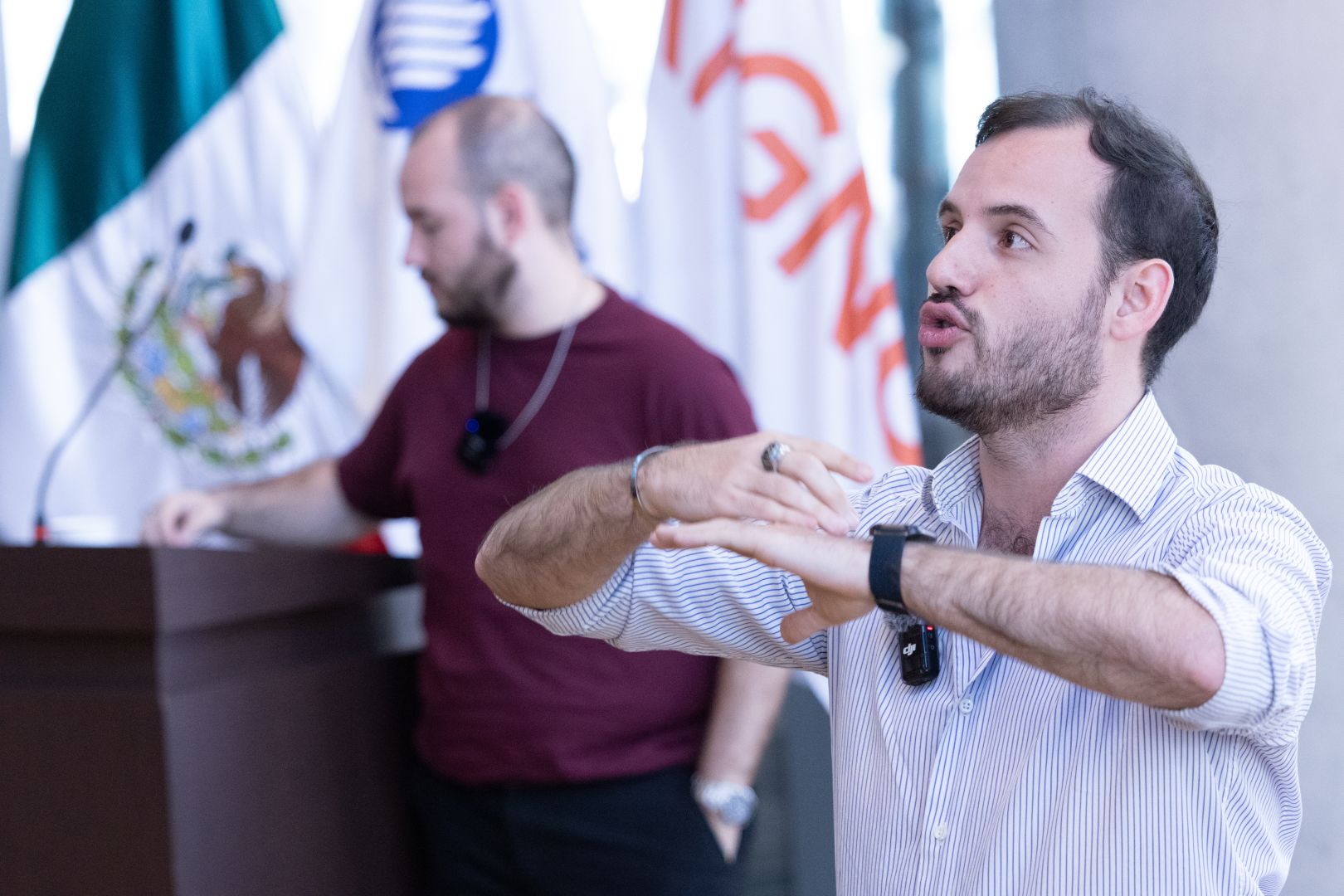 José Manuel y José André Contreras presentando su emprendiemiento, CeluNova