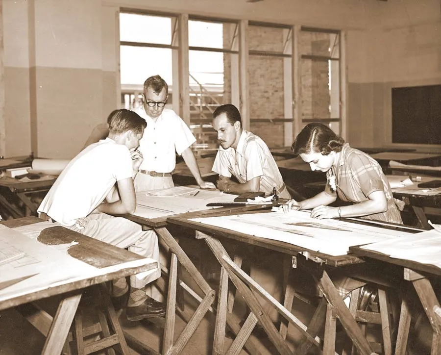 El Tec tuvo a los primeros profesores de planta.
