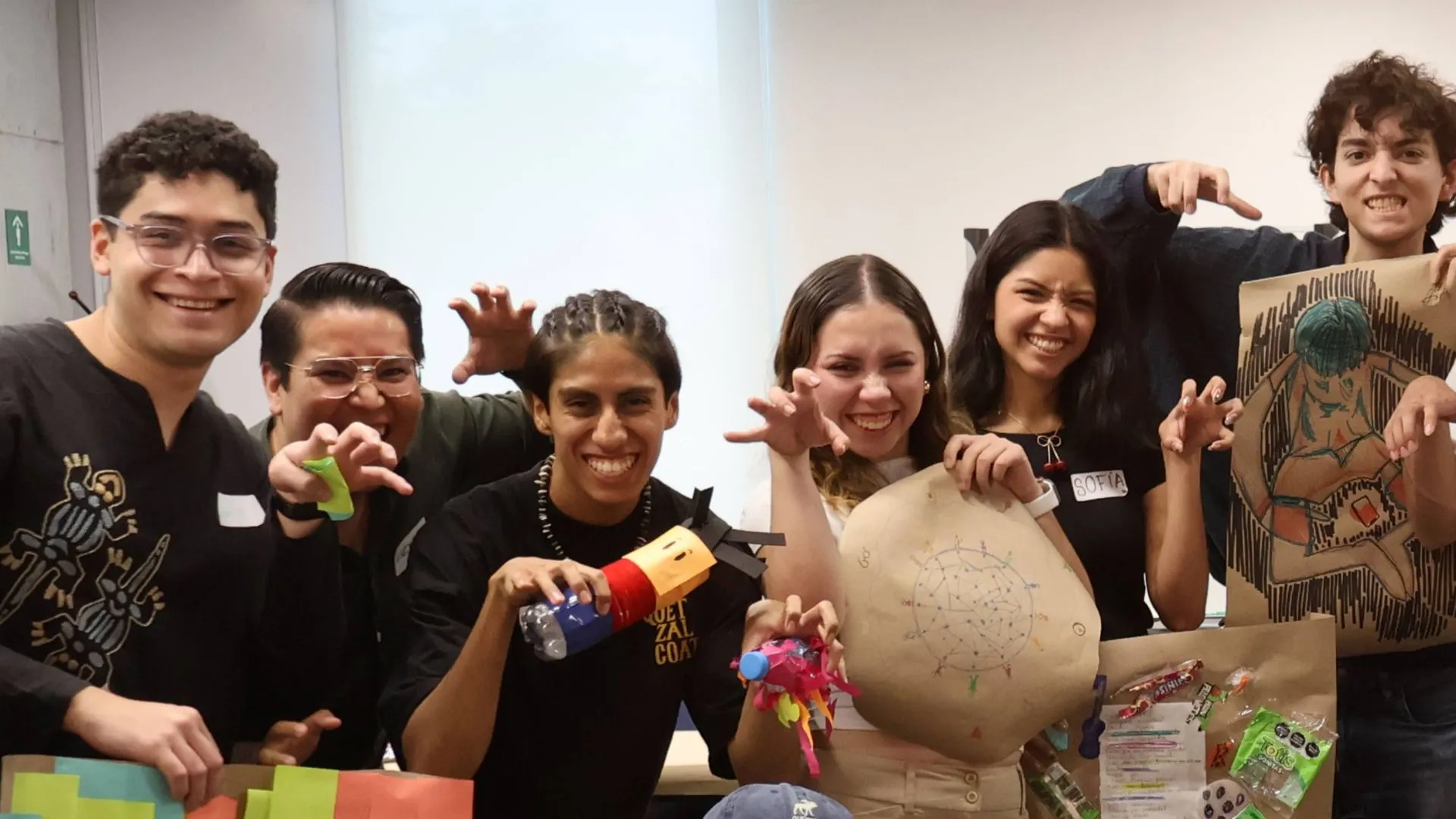 Becarios de la primera generaci&oacute;n del curso en su sesi&oacute;n introductoria en el Tec campus Ciudad de M&eacute;xico