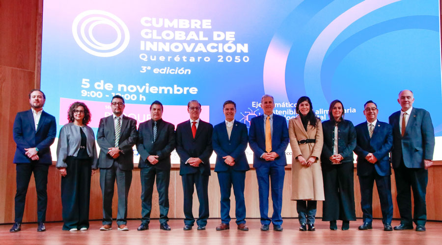 Durante la inauguración, representantes del Tecnológico de Monterrey, la Universidad Autónoma de Querétaro (UAQ) y la ENES-UNAM Juriquilla compartieron escenario con líderes del sector público y privado, reafirmando el compromiso de Querétaro como polo de desarrollo científico. 