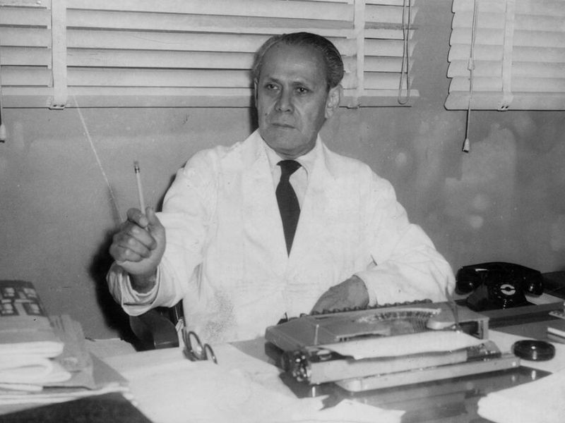 Dr. Maximiliano Ruiz Casta&ntilde;eda.