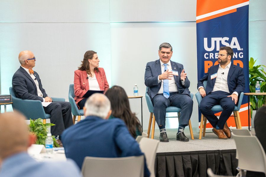 Panel UTSA en Texas