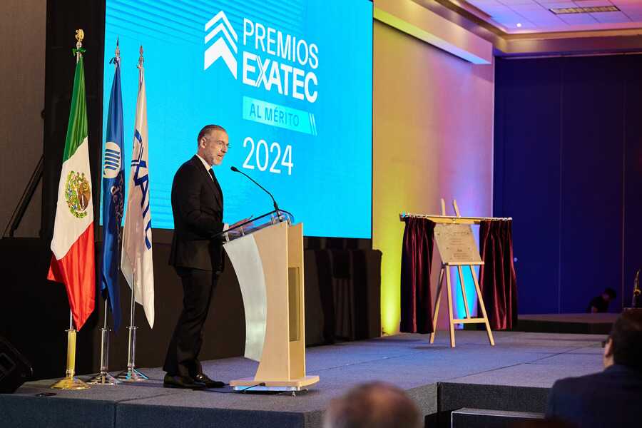 Marco Antonio del Prete durante su discurso de agradecimiento