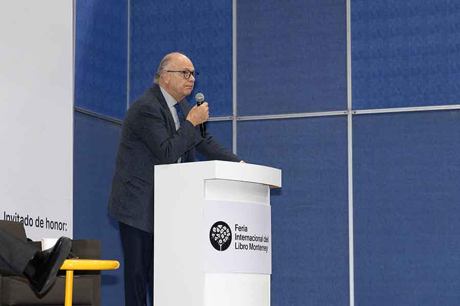 Enrique Krauze, historiador, en la Feria Internacional del Libro Monterrey.