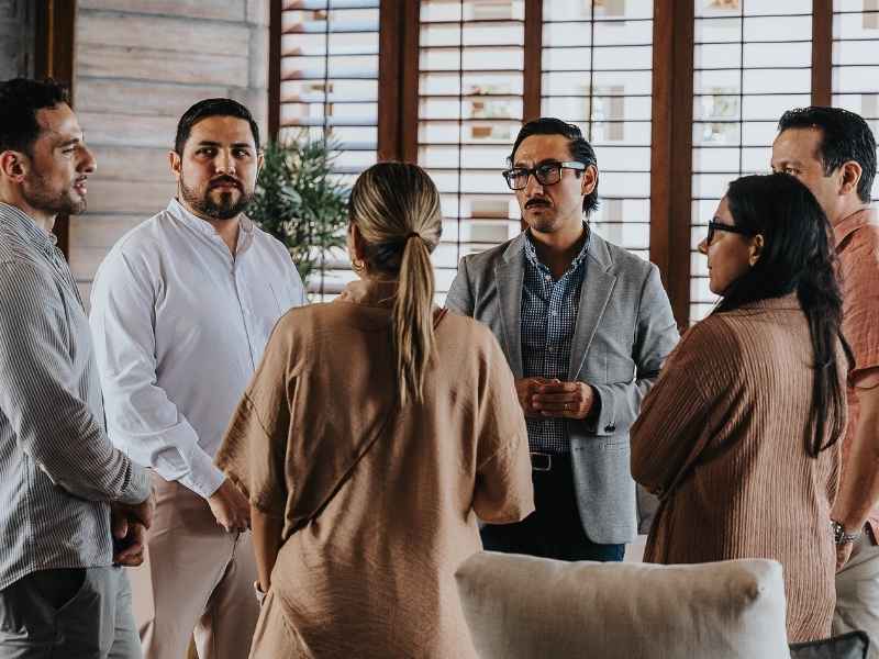 Equipo de TecSalud y SHA en sesi&oacute;n de trabajo.
