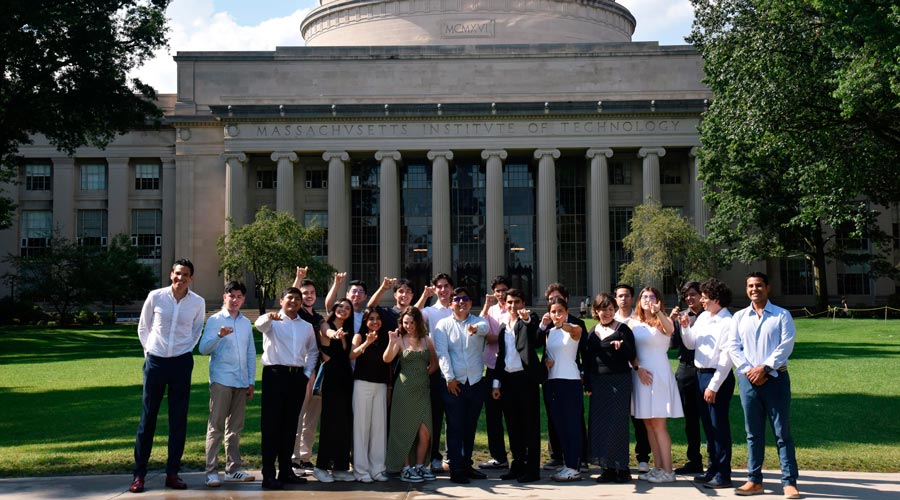 Estudiantes del Tec campus Querétaro, fueron seleccionados para participar en el programa IASP 2025 de AEXA en colaboración con la NASA.