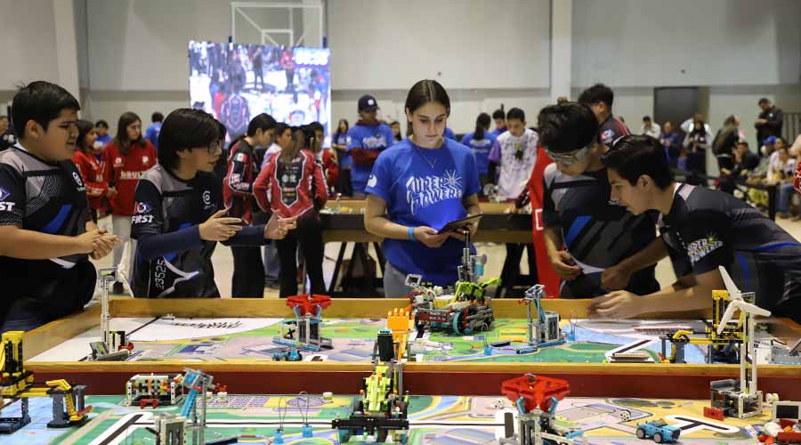 Mesas de juego de la FIRST LEGO League en PrepaTec Laguna