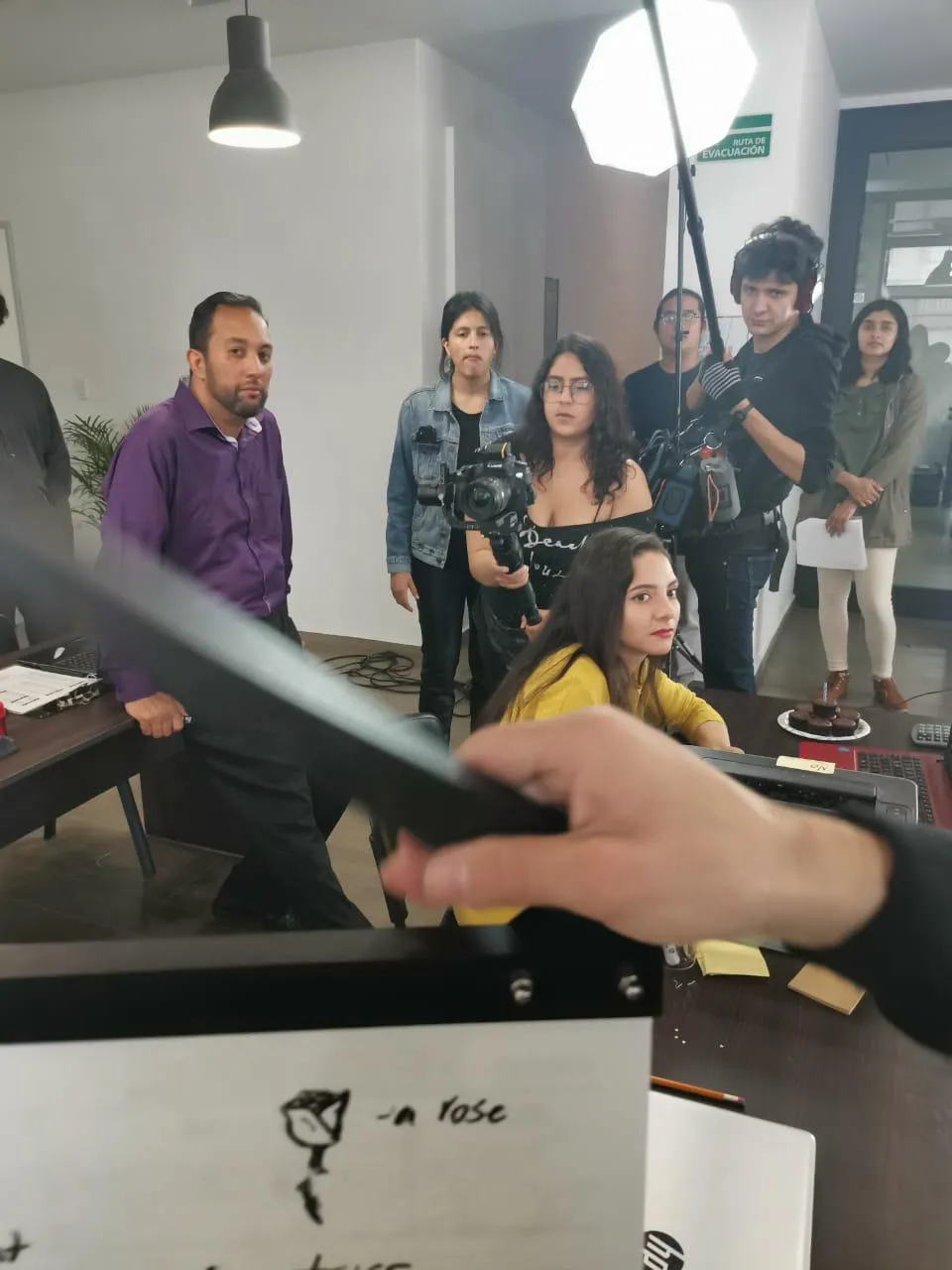 El equipo de trabajo en producción