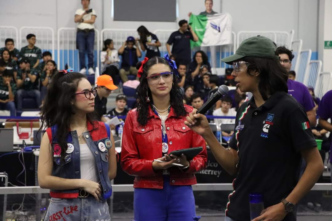 ana-con-sam-muñoz