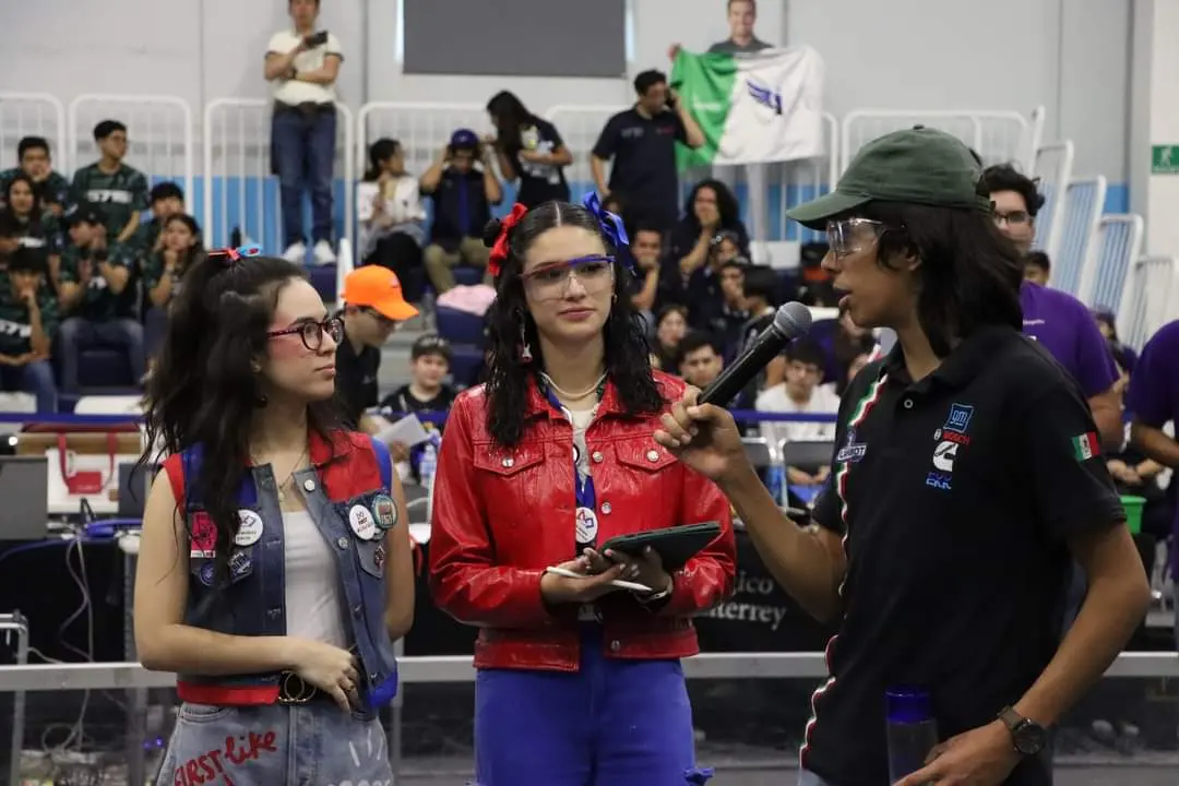 ana-con-sam-muñoz