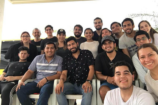 Equipo de producción del cortometraje "Misma Sangre"