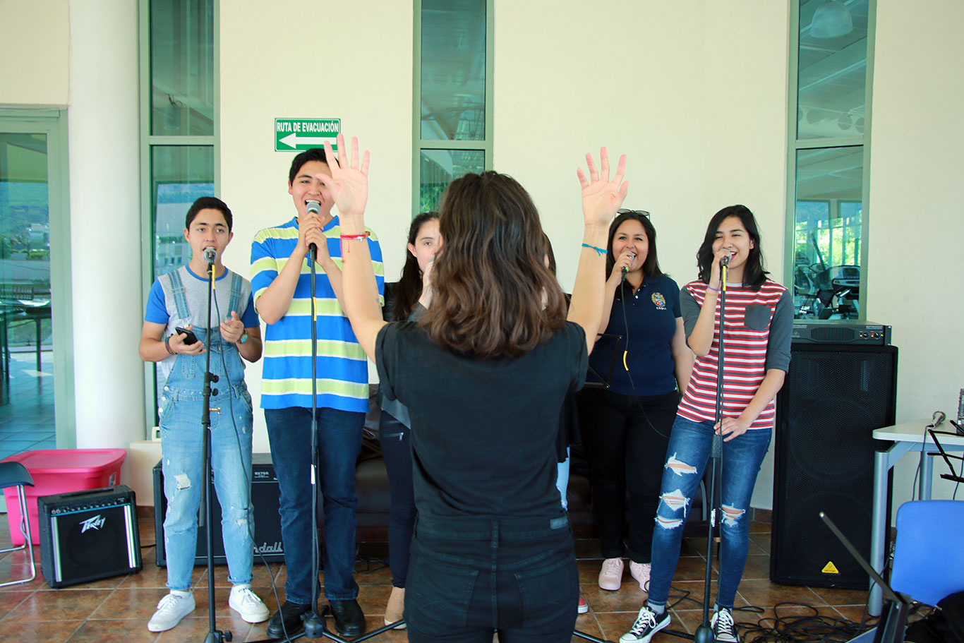 Rani imparte clases en campus Zacatecas.