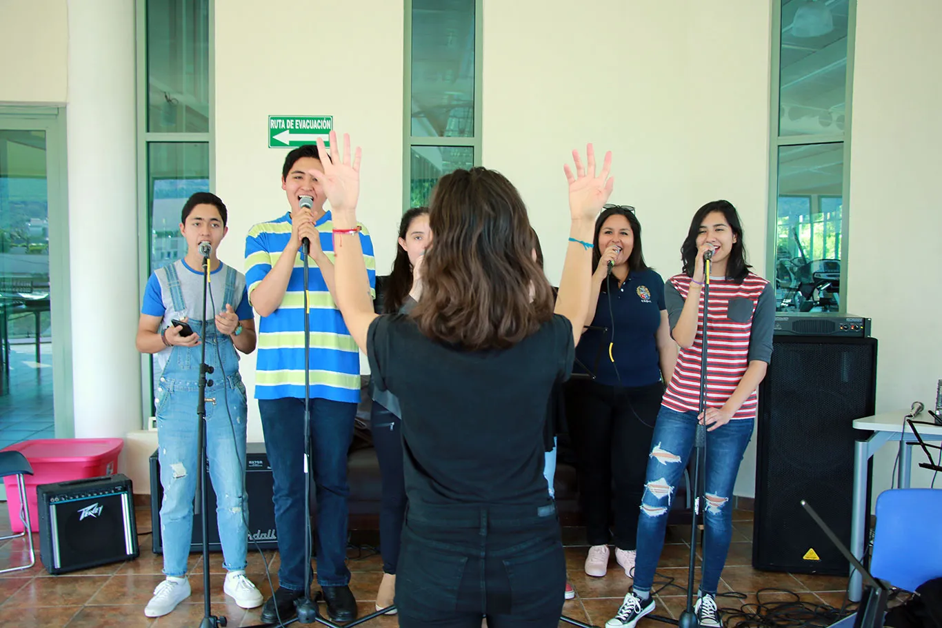 Rani imparte clases en campus Zacatecas.