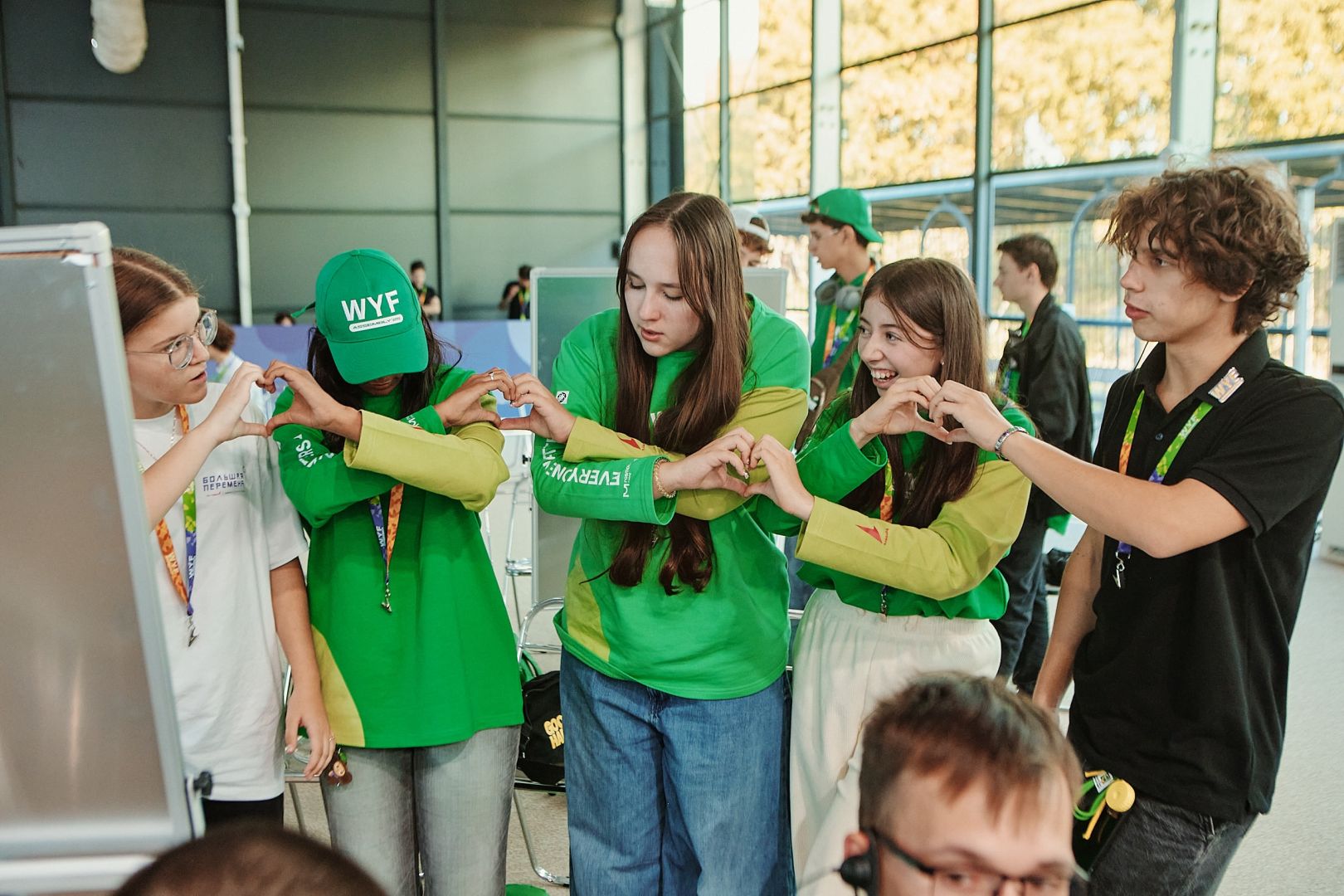 Romina participando en actividades del WYF.