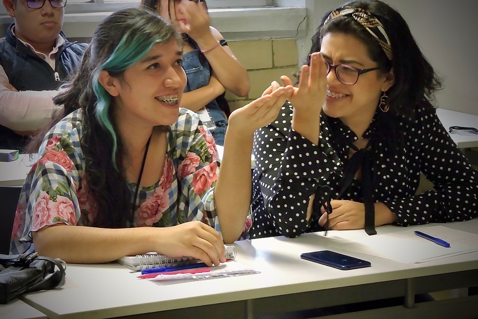 Itzel Gaona y Whitney Ruvalcaba en la categoría máster del Campeonato Nacional de Debate