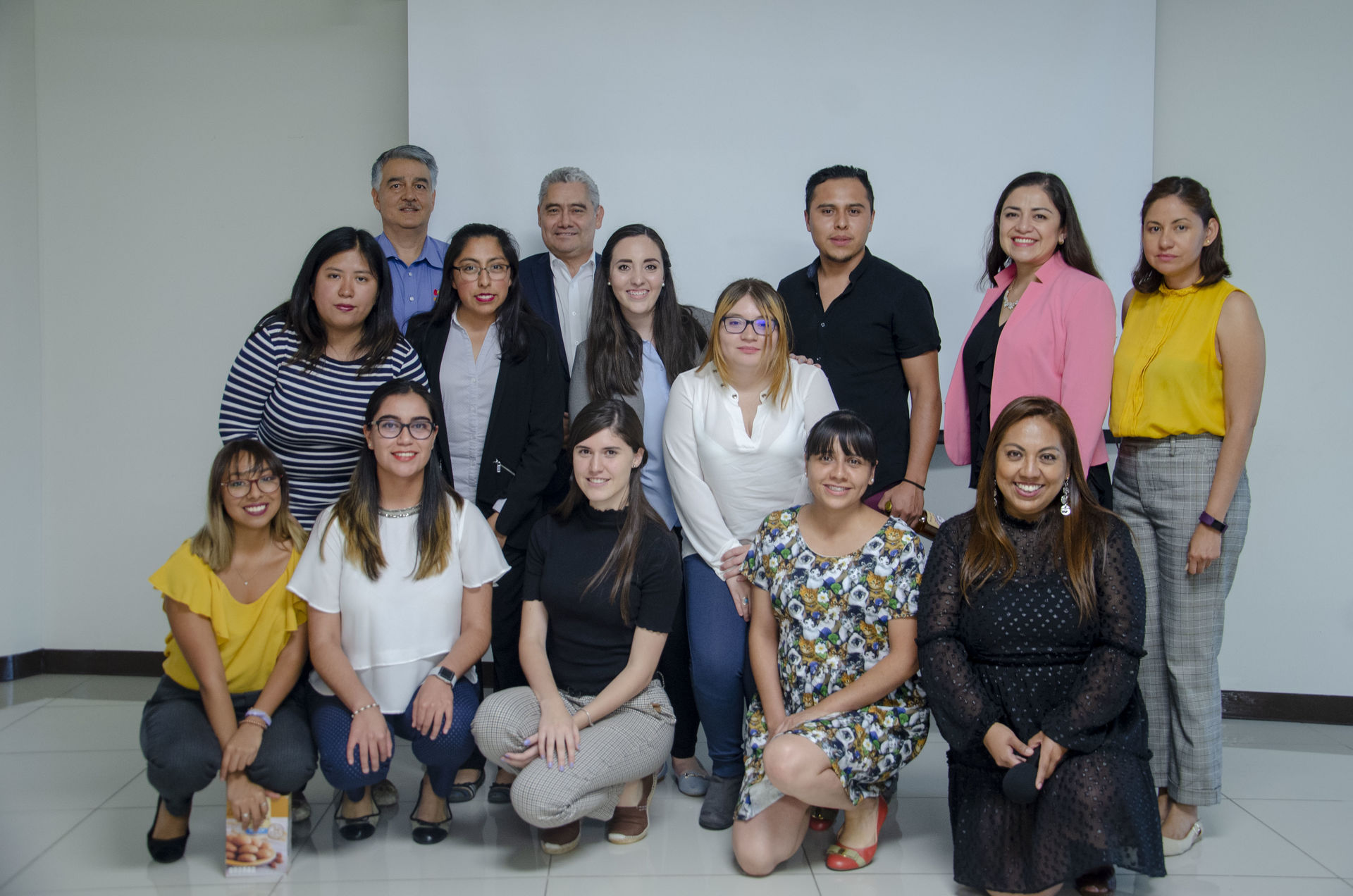 Jóvenes desarrollan bioplástico con desechos de café