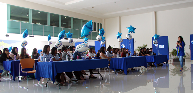 Alumnos conocen el reto P&G.