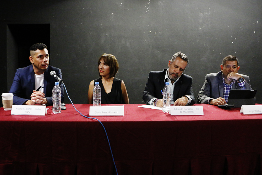 El panel tuvo como objetivo brindar a la sociedad elementos de información y análisis a considerar previo a las elecciones del 2018.