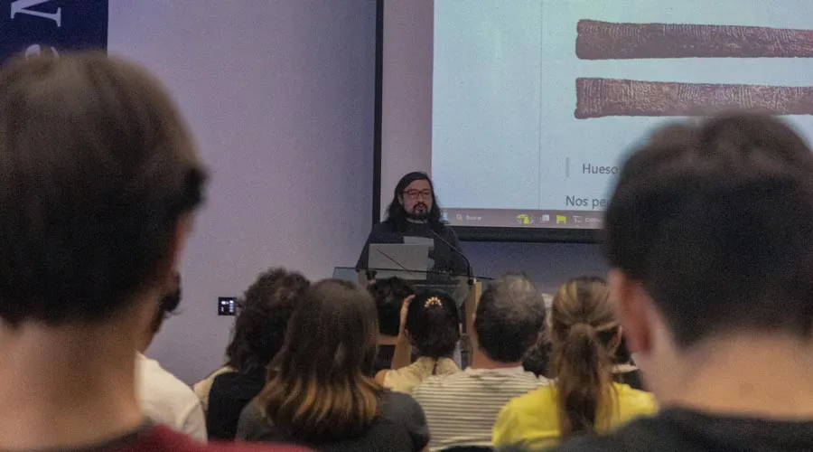 El Dr. Juan Camilo González impartió en el Tec en Querétaro una conferencia sobre cómo utilizar datos cómo un medio para comunicar historias con un enfoque más humano.  