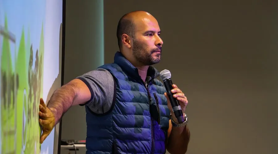 Estudiantes de 10 países desarrollaron emprendimientos sociales en respuesta a los retos del cambio climático. 