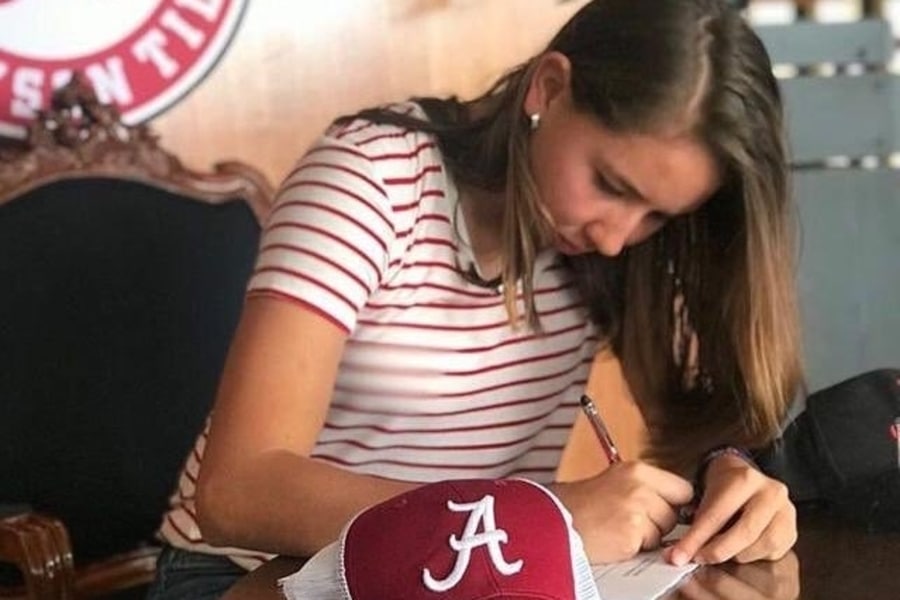 Estampó su firma con Alabama Soccer