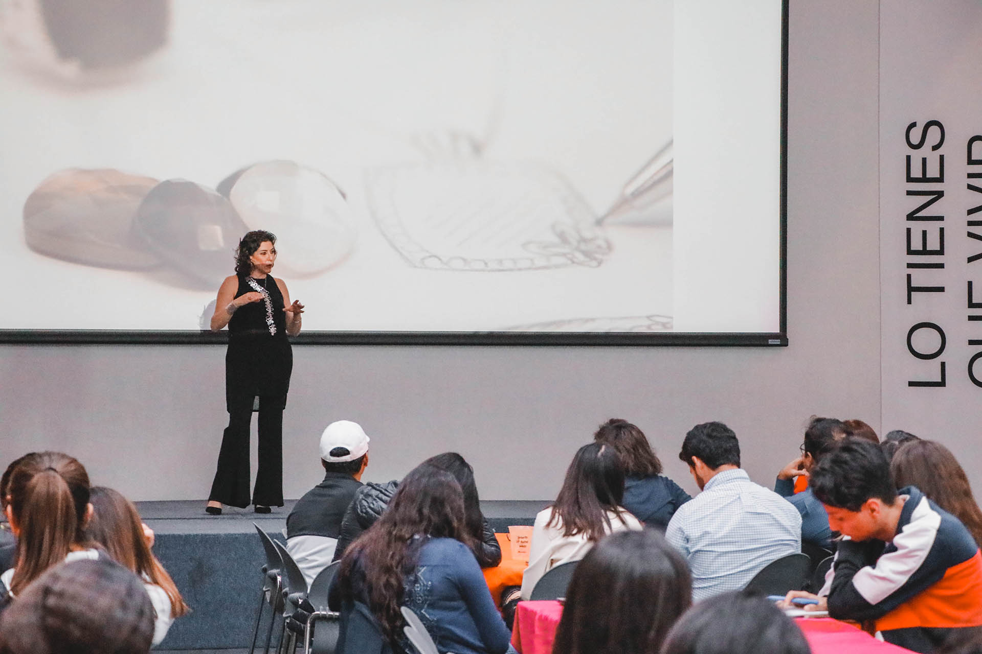 Diseñadora de joyas Tanya Moss en Tec de Monterrey 