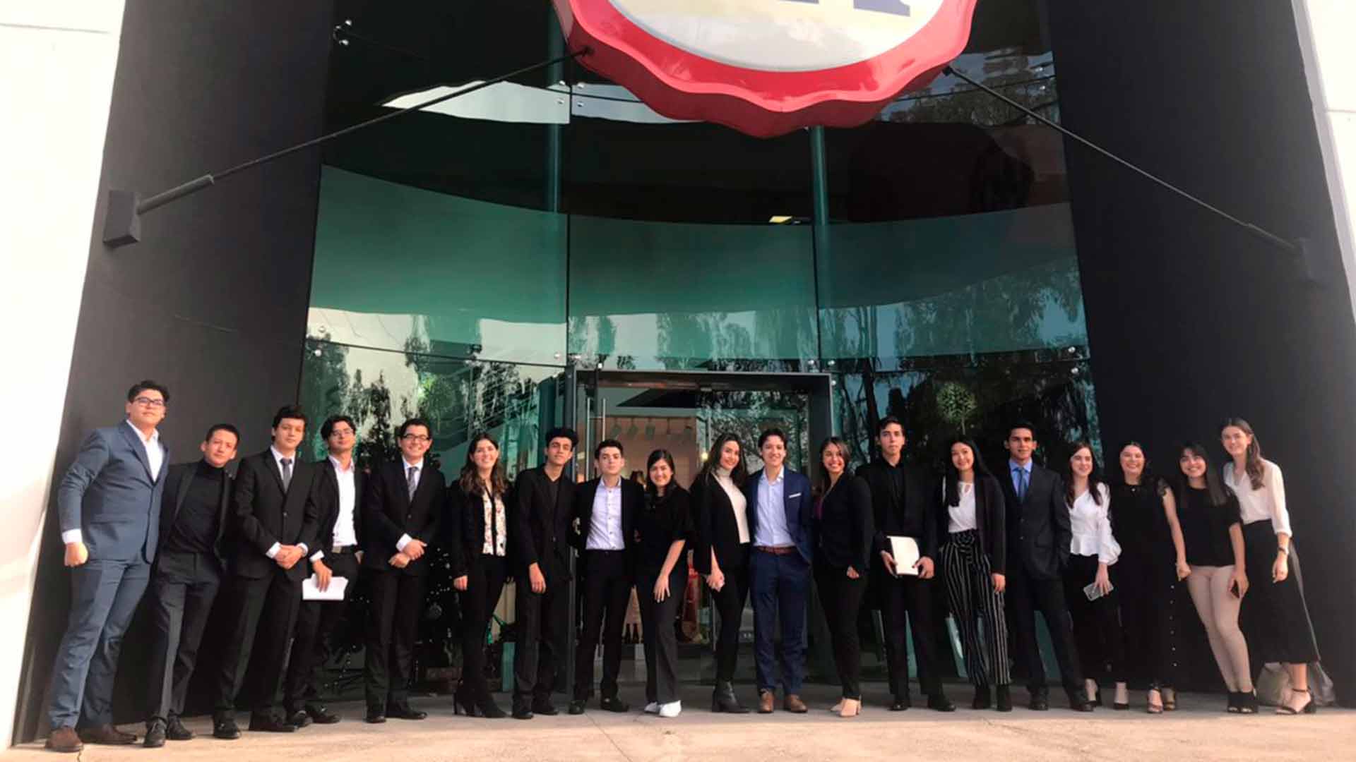 Todos los alumnos participantes de Proyecto N proyecto de negocios de la region occidente