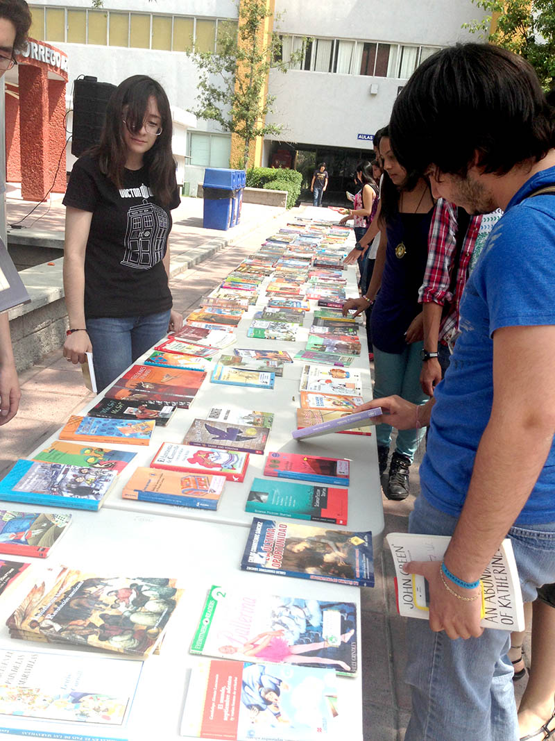 Foto trueque de libros