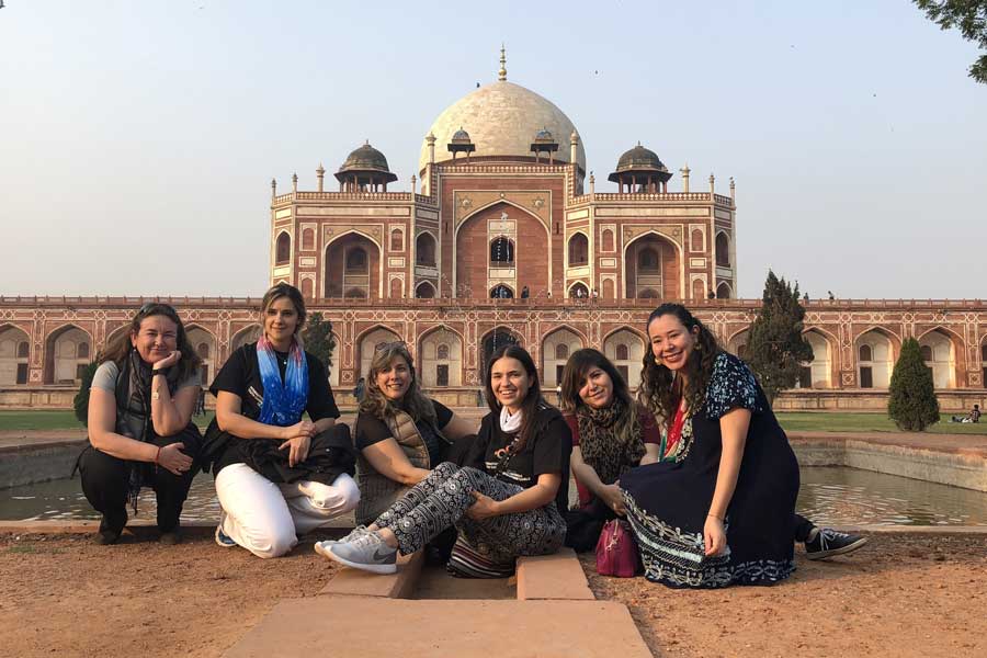 Las investigadores asistieron a la conferencia en la India.