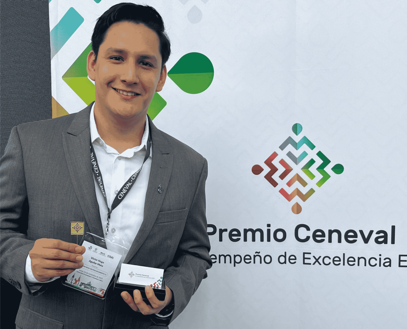 V&iacute;ctor Aguilar en la ceremonia en Guadalajara.