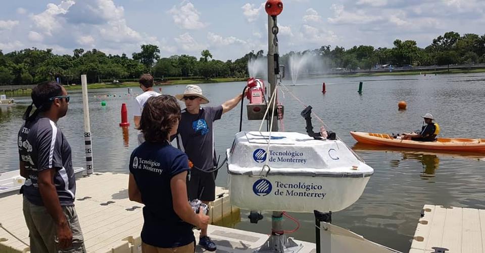 Los alumnos sobresalieron en la competencia de RoboBoat.