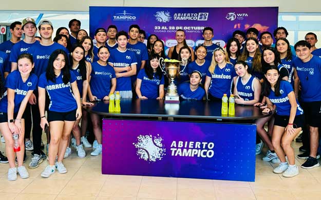 Estudiantes de tec tampico en convivencia con jugadoras del abierto de tenis 2023