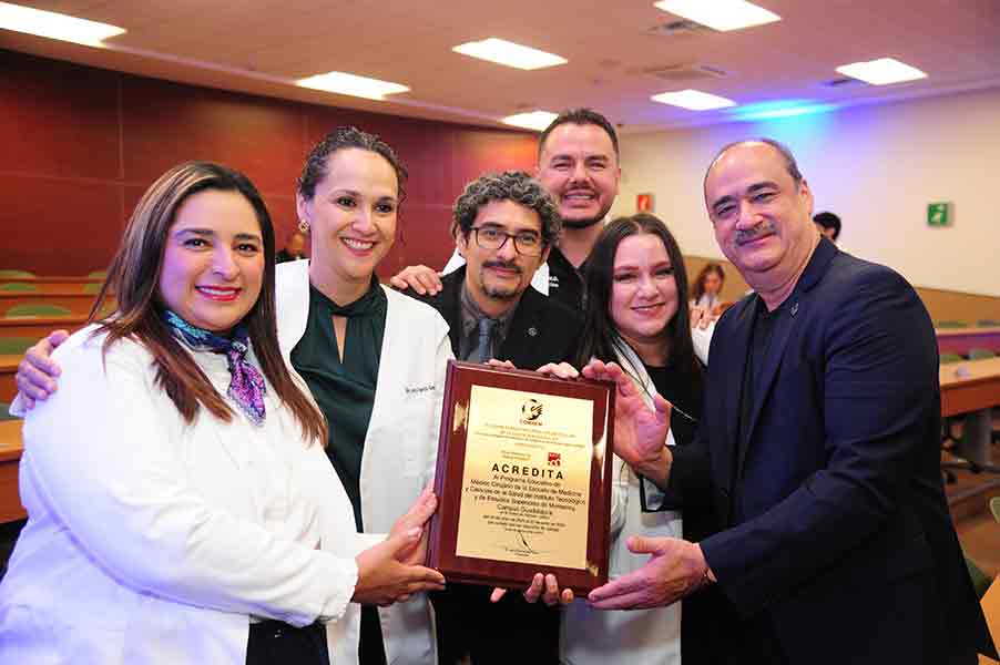 Acreditación de medicina por la COMAEM, en el Tec Guadalajara.