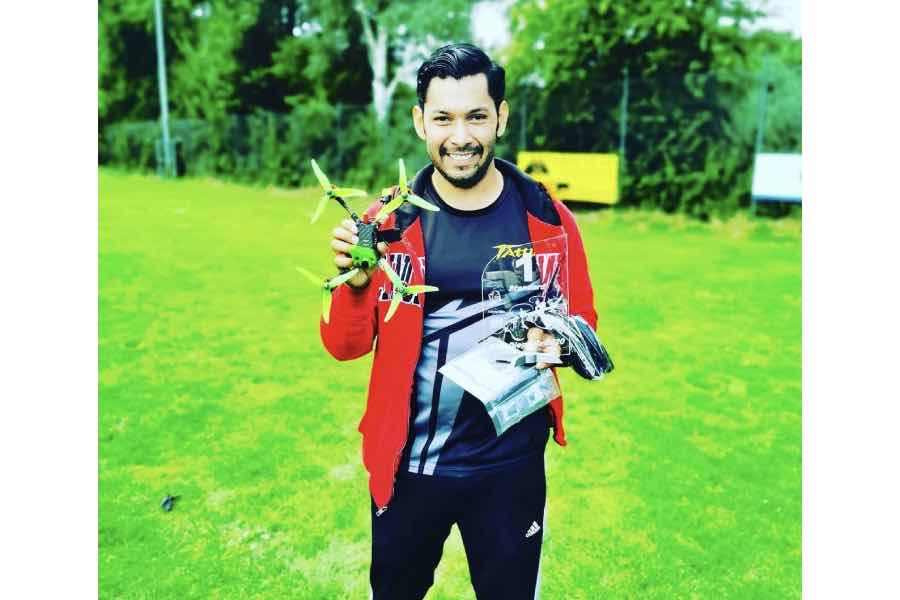En su primera competencia en Alemania, Ramón logró llevarse podio al ganar el primer lugar 