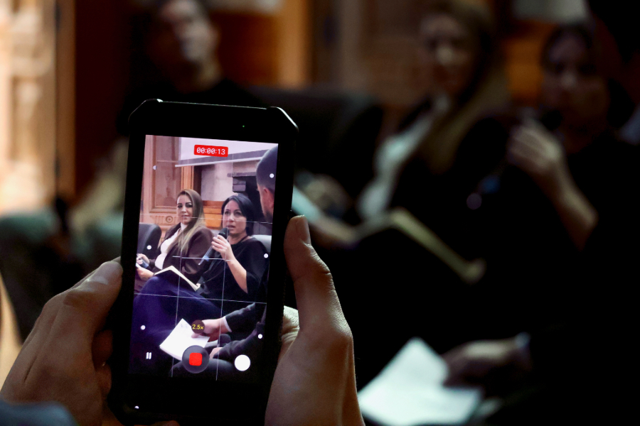 Imagen donde se ve a Alessandra Cireddu, directora Nacional del Programa de Arquitectura del Tec de Monterrey, y a Alondra Mart&iacute;nez, directora del Instituto de Planeaci&oacute;n Integral del Municipio de Chihuahua