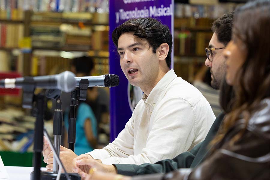 Alex Carrilo, exstoryteller