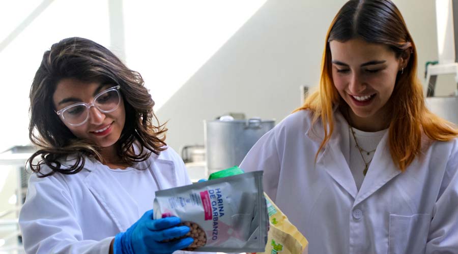 Mariana Fernández, estudiante de Ingeniería en Alimentos del Tec campus Qro, es una de las ganadoras de la prestigiosa beca Jim Page Memorial.