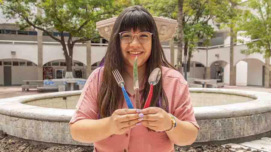 Alejandra Tovar, estudiante de Diseño Industrial del Tec de Monterrey, ganó el concurso de diseño J