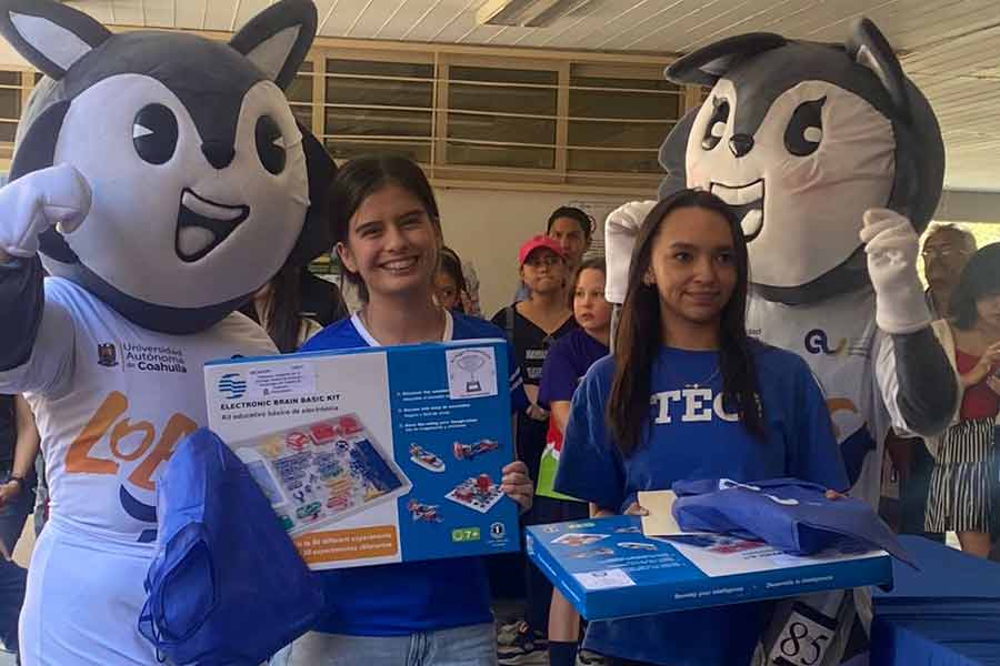 Alumnas con premio 