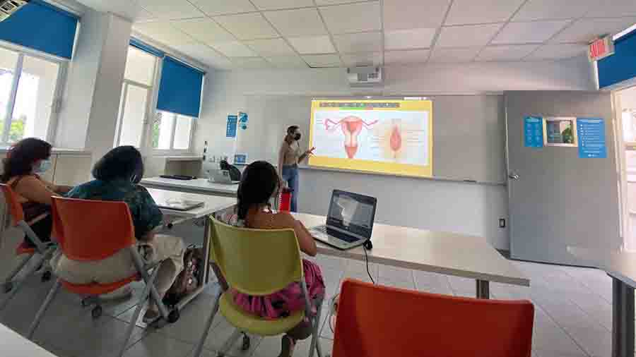 Alumnas Tec reforman ley a favor de la menstruación digna