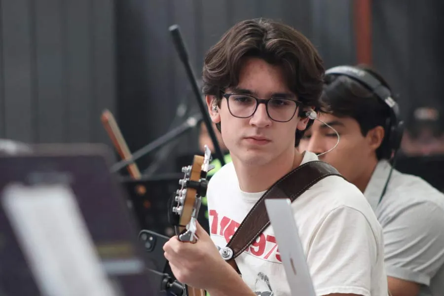 Alumno durante el ensayo del musical Something Rotten!