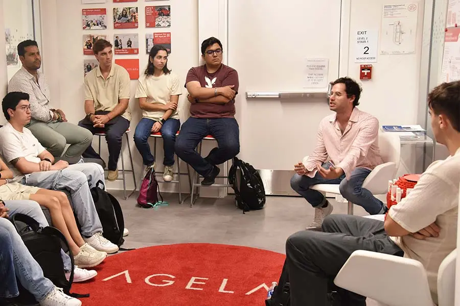 Mexicanos analizan claves para impulsar microempresas y ganan en MIT