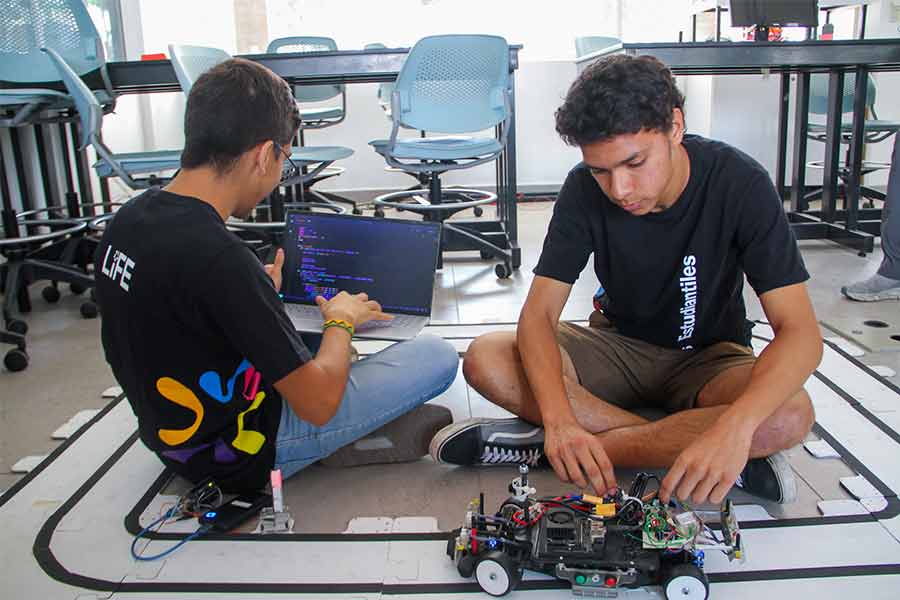 Estudiantes del Tec destacan en concurso de robot Eagle X mars rover