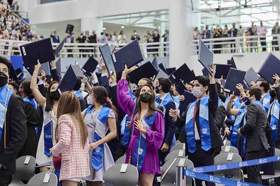 David Garza dirigió un mensaje a los recién graduados del campus Querétaro enfocado a que sean graduados transformadores de un cambio en su comunidad