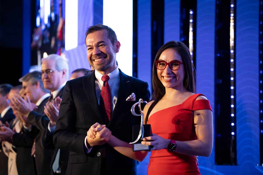 La Dra. Grissel Trujillo y el Dr. Mario Álvarez lideran el laboratorio en el Centro de Biotecnología FEMSA.