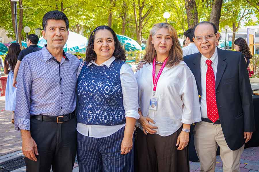 Al evento asistieron profesores, ex profesores y ex directores del campus Sinaloa. Foto: Liu Organista